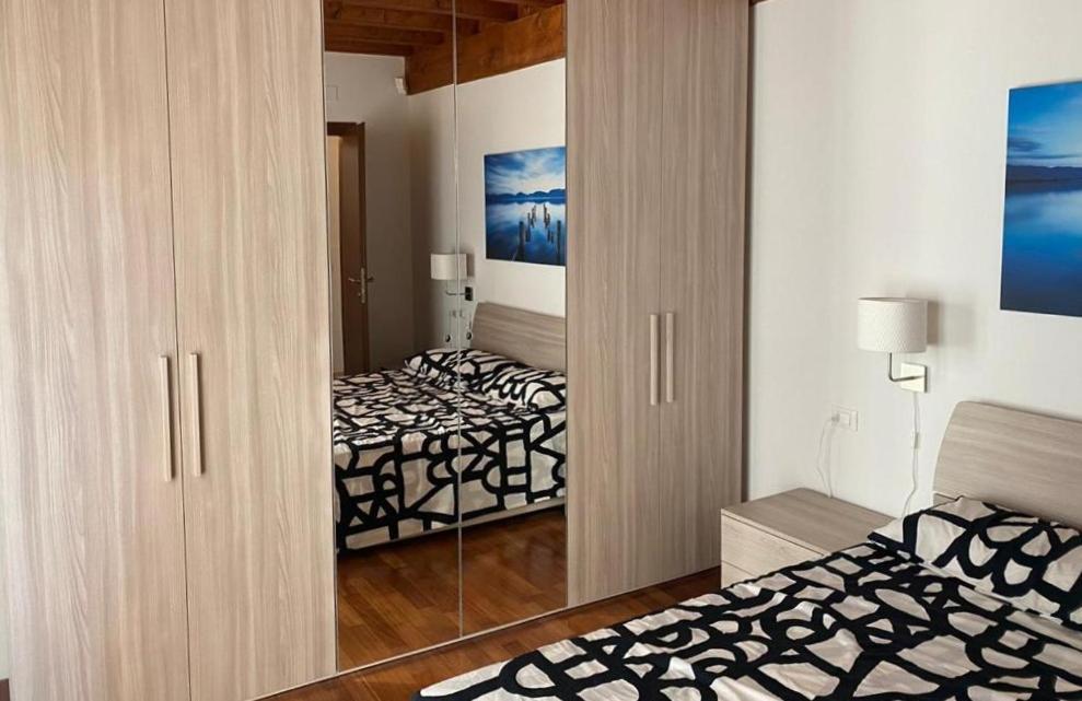 The Flowers - Apartments With Private Garden In Residence With Pool Manerba del Garda Extérieur photo