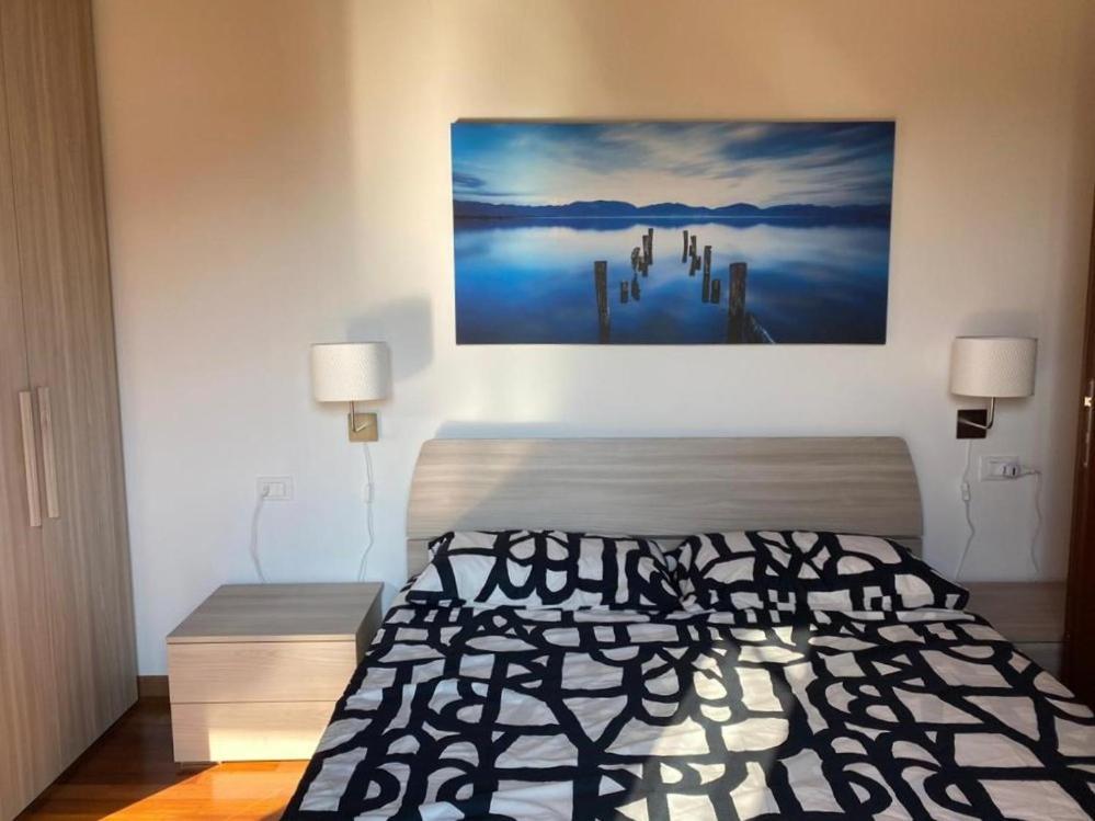 The Flowers - Apartments With Private Garden In Residence With Pool Manerba del Garda Extérieur photo