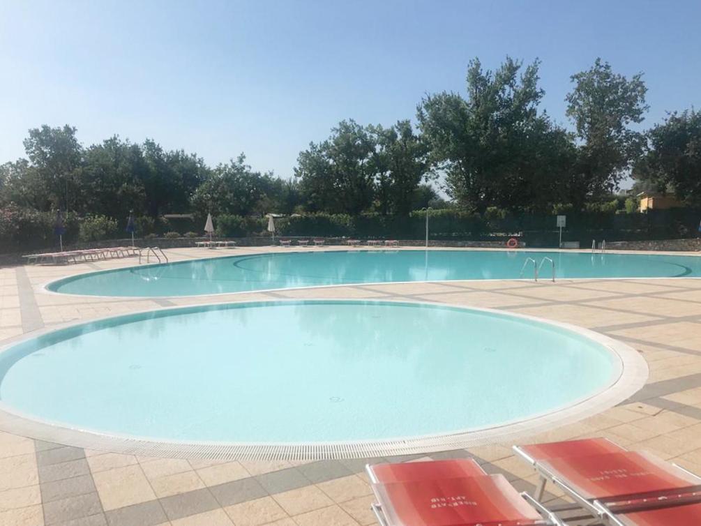 The Flowers - Apartments With Private Garden In Residence With Pool Manerba del Garda Extérieur photo