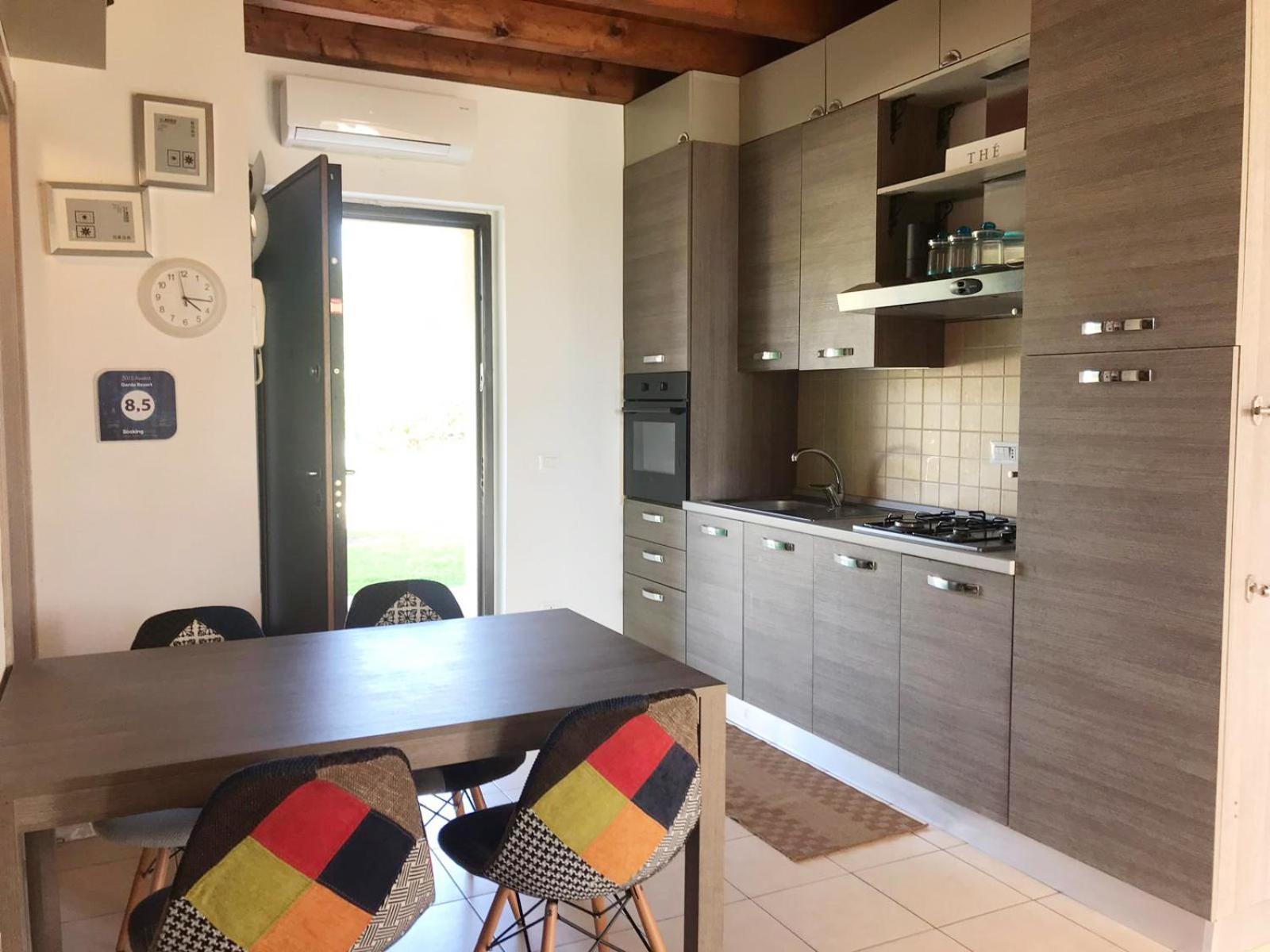 The Flowers - Apartments With Private Garden In Residence With Pool Manerba del Garda Extérieur photo