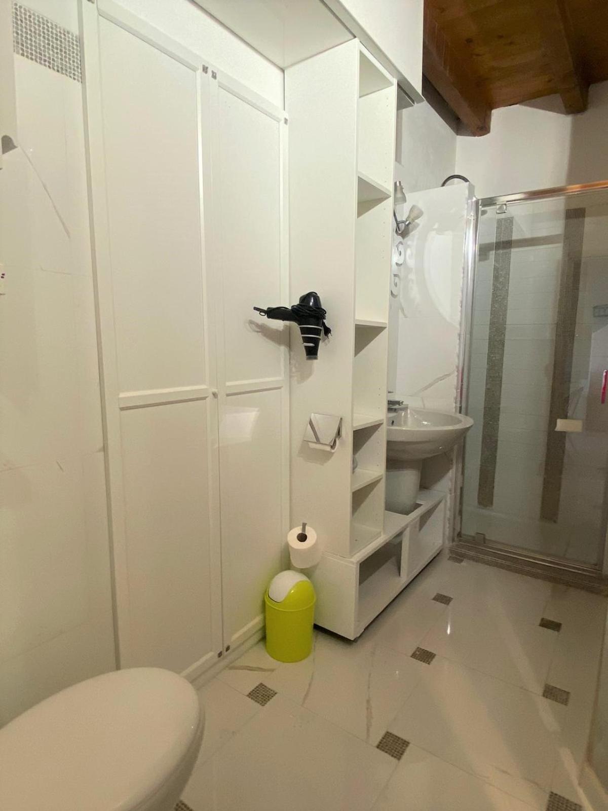 The Flowers - Apartments With Private Garden In Residence With Pool Manerba del Garda Extérieur photo